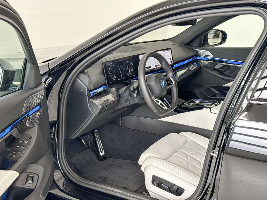 BMW i5 Touring eDrive40 Innovation Pack M Sportpakket Pro