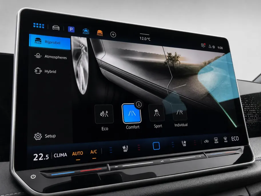 Volkswagen Tiguan 1.5eHybrid 200kW/272PK R-Line Black Style DSG · Panoramadak · Leder · Trekhaak · 360°Camera · Harman Kardon · Garantie t/m 09-01-2027