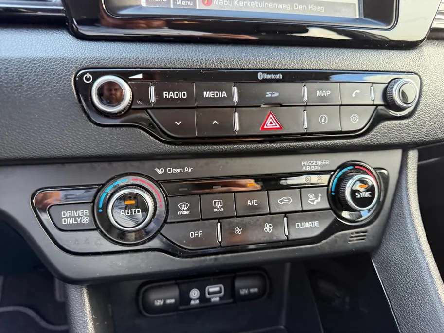 Kia Niro 1.6 GDi Hybrid DynamicLine | Zeer nette auto | Navigatie |  Trekhaak | 100% onderhouden | 12 maanden BOVAG garantie |