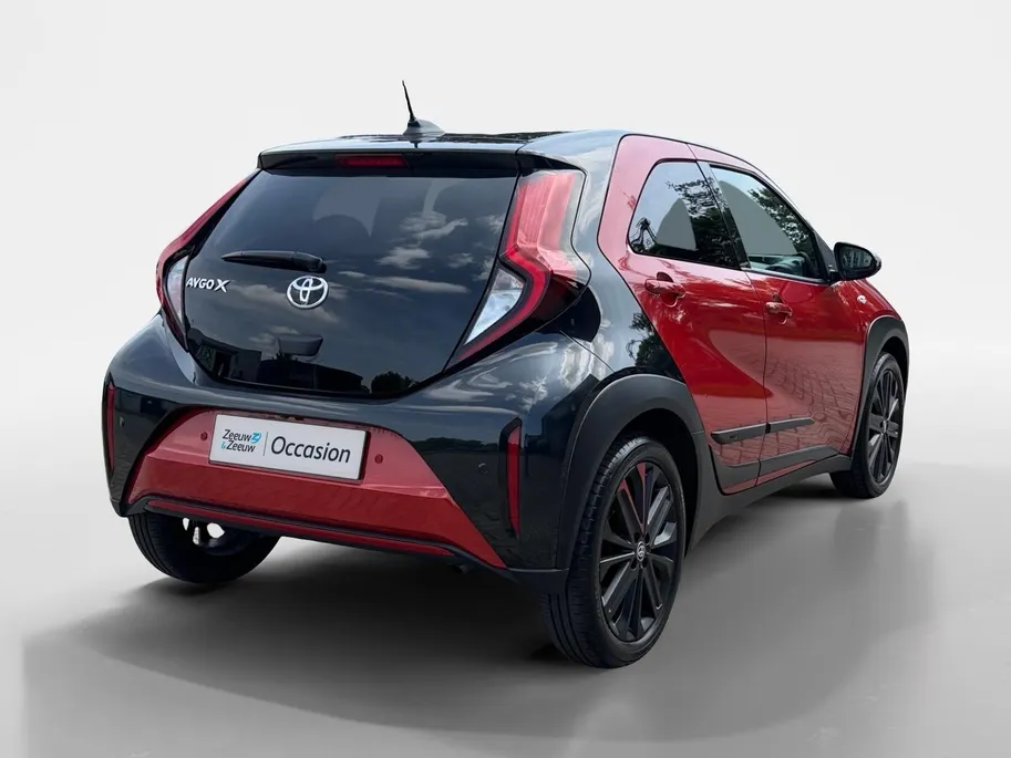 Toyota Aygo X 72PK VVT-i S-CVT Premium Automaat | 1e eigenaar | JBL Audio | Navi | Apple CarPlay/Android Auto | Adaptive Cruise Control | Licht & Regen Sensor | Lichtmetalen Velgen | Keyless Entry |