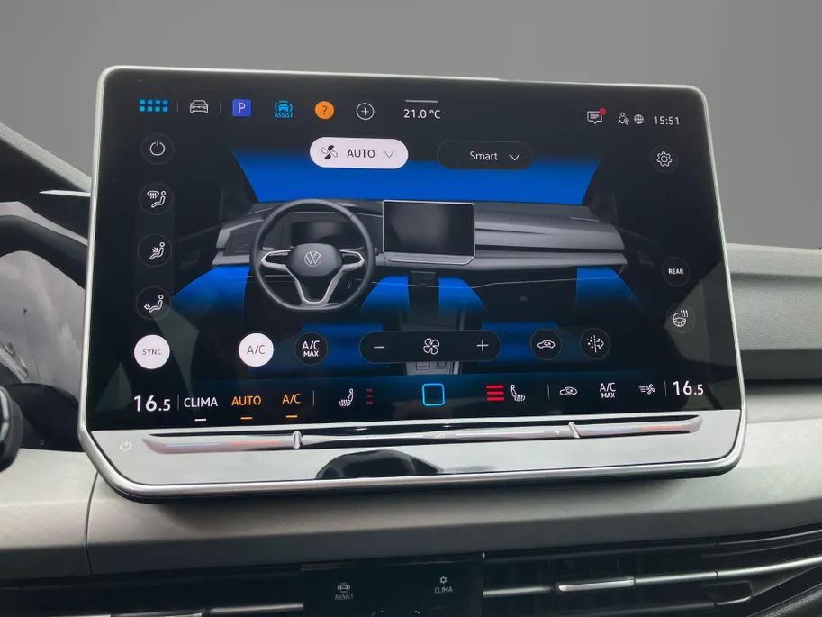 Volkswagen Golf 1.5eTSI/150PK DSG Life Edition · Apple/Android Car Play · Navigatie · Head-Up display · Stoel-& stuurverwarming · Garantie t/m 21-04-2030 of 100000km.