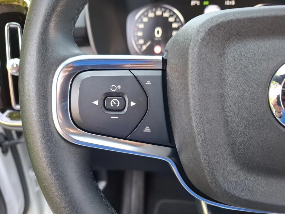Volvo XC40 1.5 T4 Recharge Inscription | Originele zomerset aanwezig | Climate | PHEV | Telefoon |