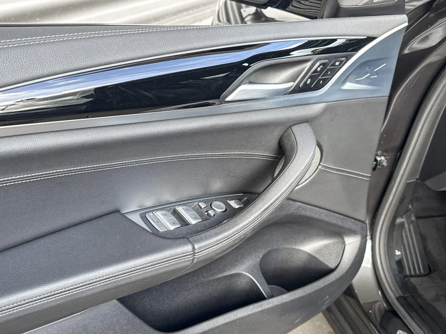 BMW iX3 High Executive 80 kWh