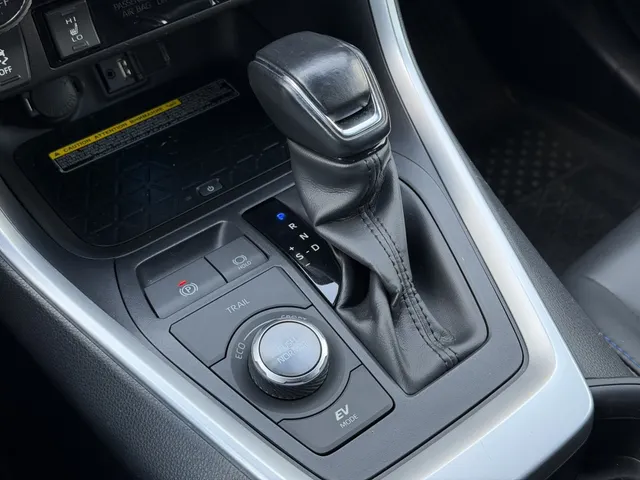Toyota RAV4 2.5 Hybrid AWD Bi-Tone