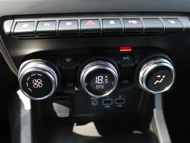 Renault Arkana 1.6 E-Tech Hybrid 145 R.S. Line | navigatie | lederen bekleding | BOSE audio