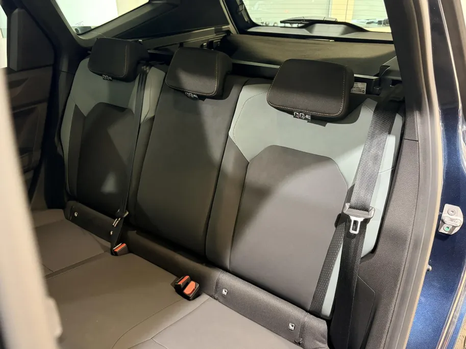 Dacia Bigster 155PK Hybrid Extreme Automaat | 1e eigenaar | 360 Camera | Stoelverwarming | Adaptive Cruise Control | Schuif/Kantel Dak | Climate Control | Apple CarPlay/Android Auto | Digital Cockpit |
