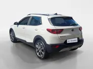 Kia Stonic 1.0 T-GDi DynamicLine 1e Eigenaar | Navi | Airco | Fabrieksgarantie t/m 16-1-2027 + 3x 1 jaar* | NAP