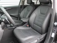 Kia Niro 1.6 GDi Hybrid DynamicPlusLine | Trekhaak | BTW Auto | Schuifdak | Stuur-/stoelverwarming | Cruise adapt. | Camera | Clima | Leer | HUD | LED | 16' LM |