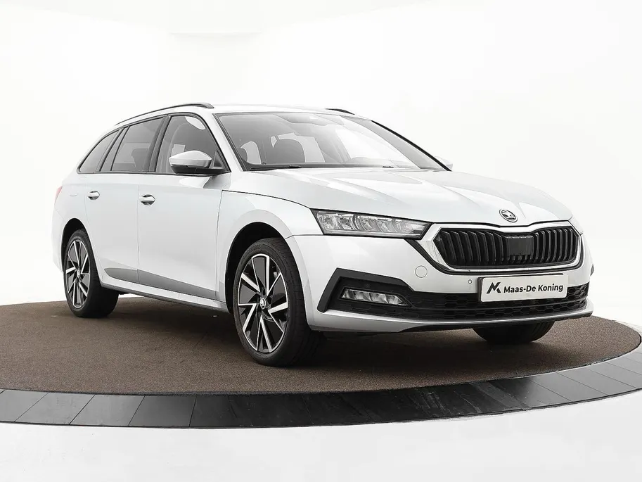 Škoda Octavia Combi 1.4 TSI iV PHEV 204pk DSG Business Edition · Stuur- & Stoelverwarming · Apple/Android Car Play · Cruise Control · Elek. Achterklep · Draadloze Telefoonlader ·