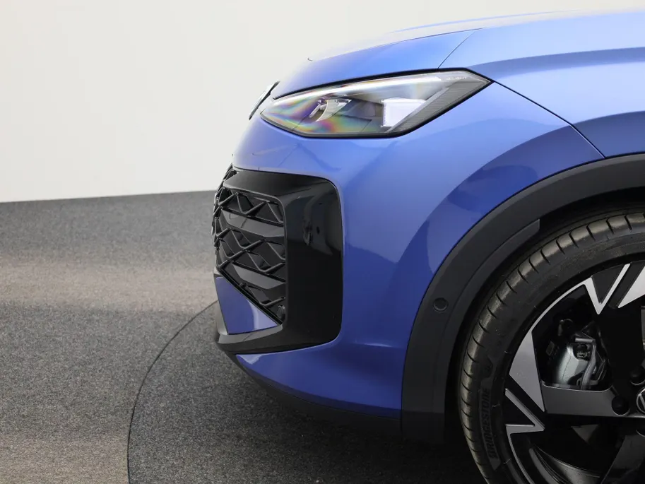 Volkswagen T-Roc 1.5eTsi/150PK R Line First Edition Black Style DSG · Navigatie · 360°Camera + Parkeersensoren · Stoel- & stuurverwarming · Garantie t/m 28-11-2027 · EXTRA INRUILKORTING