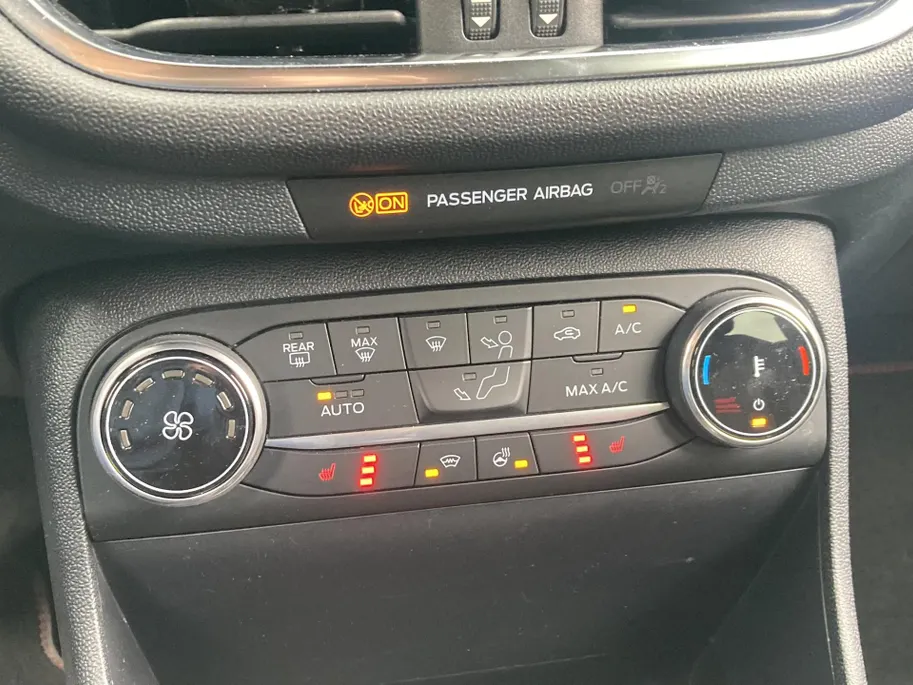 Ford Fiesta 1.0 EcoBoost Hybrid 125 pk ST-Line Apple Carplay/ Android Auto - Winter Pack