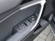 Kia XCeed 1.0 T-GDi DynamicPlusLine | Stuur-/stoelverwarming | Camera | Dodehoek detectie | Elektr. achterklep | 18' LM | Clima | Navi |