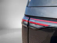Volkswagen ID. Buzz Pro Bulli 86 kWh LWB 210kW/286PK · Panoramadak · Camera + Parkeersensoren · Apple/Android Car Play · Garantie t/m 01-11-2027