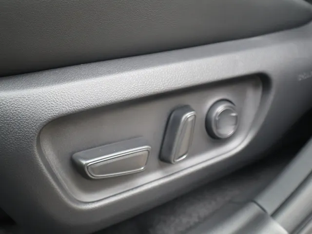 Toyota RAV4 2.5 Phev 300 First Edition | Stoel Verwaming/Verkoeling | Stoel Geheugen | NU TE BESTELLEN