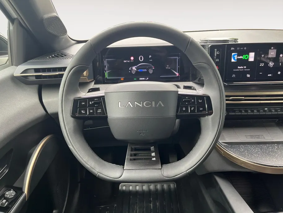 Lancia Ypsilon 1.2 Turbo Hybrid LX | Adaptieve Cruise Control | Apple Carplay & Android Auto | Parkeercamera
