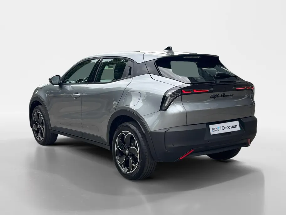 Alfa Romeo Junior Elettrica 54 kWh 156PK AUTOMAAT | APPLE CARPLAY | ADAPTIVE CRUISE CONTROL | PARKEER SENSOREN | AIRCO |
