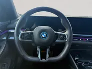 BMW 5 Serie Touring 530e M Sport-Pro Edition | matzwart | 21' individual | innovation | leer | head-up