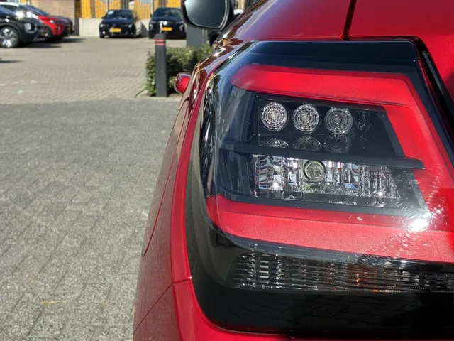 Suzuki Swift 1.2 Style Automaat | Stoelverw. | Adapt. Cruise
