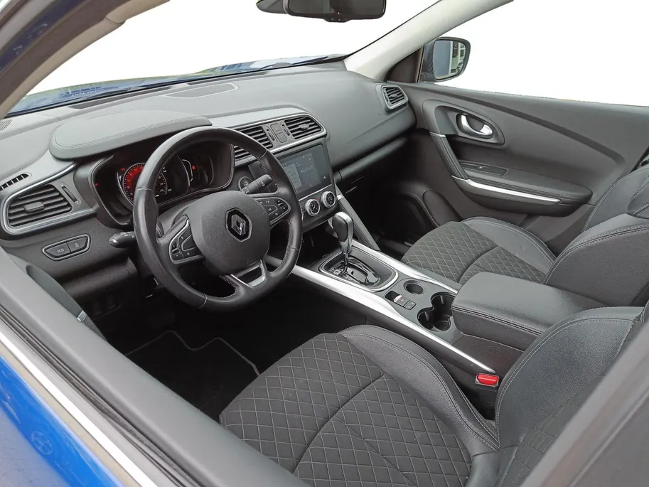 Renault Kadjar 1.3 TCe 140 PK Zen Automaat | Wegklapbare trekhaak | Navigatie | Parkeercamera | Actieprijs van € 18.950 naar € 17.950!