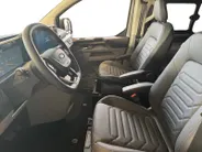 Ford Tourneo Custom 340 2.5 PHEV L1H1 Titanium X 8 persoons | Automaat | B&O Audio | Lederen bekleding | Achterklep | Matrix koplampen | Navigatie