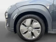 Hyundai Kona EV Fashion 64 kWh | Zeer nette auto | 100 % SOH | Stoelverwarming | Navigatie | Apple CarPlay & Android Auto | Achteruitrijcamera | Dealer onderhouden |