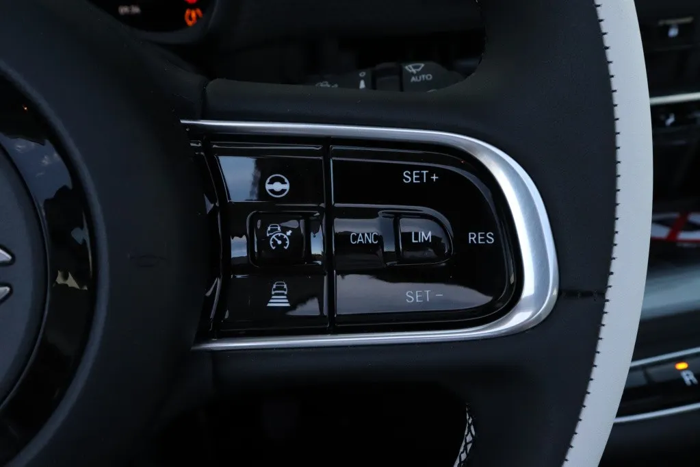Fiat 500e C La Prima by Bocelli 42 kWh | JBL | Winter | Camera | 17′