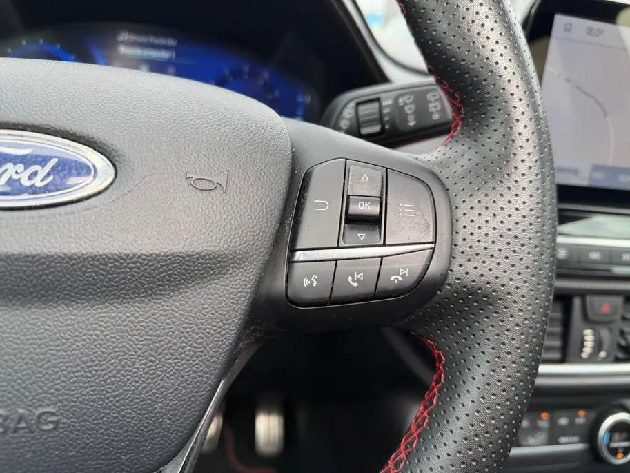 Ford Puma 1.0 EcoBoost Hybrid ST-Line X First Edition | Dealer onderhouden | Panorama dak | Adapt. Cruise control | BLIS | B&O | Elektr. achterklep | Draadloos opladen mobiel | 19' lichtmetalen velgen | Bovag garantie |