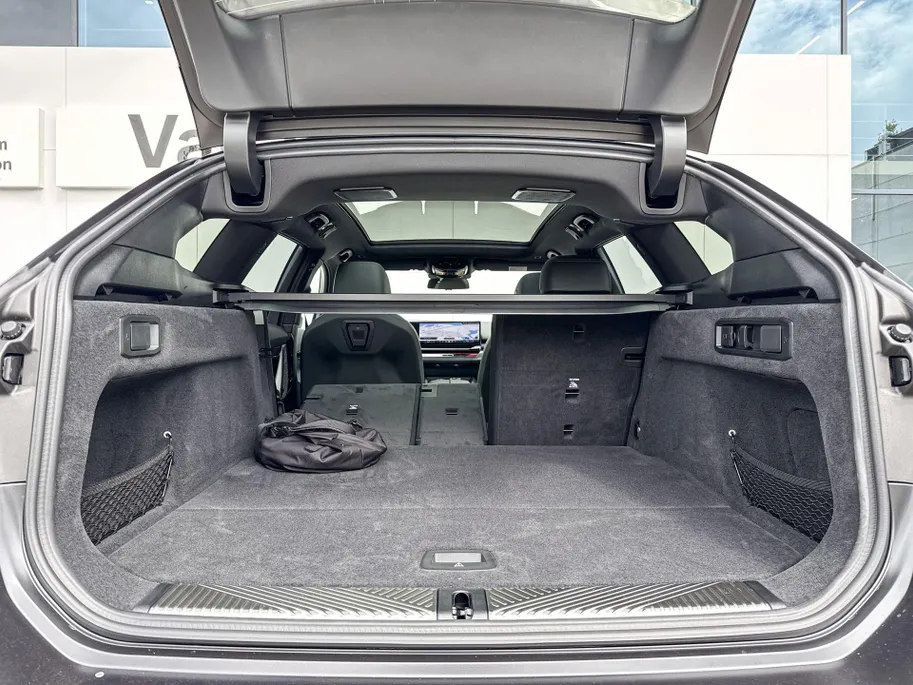 BMW 5 Serie Touring 550e xDrive