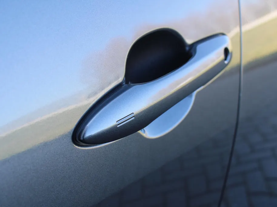 Mazda 2 Hybrid 1.5 Agile | Stuur-/stoelverwarming | Camera | 15' LM | Cruise adapt. | Airco |