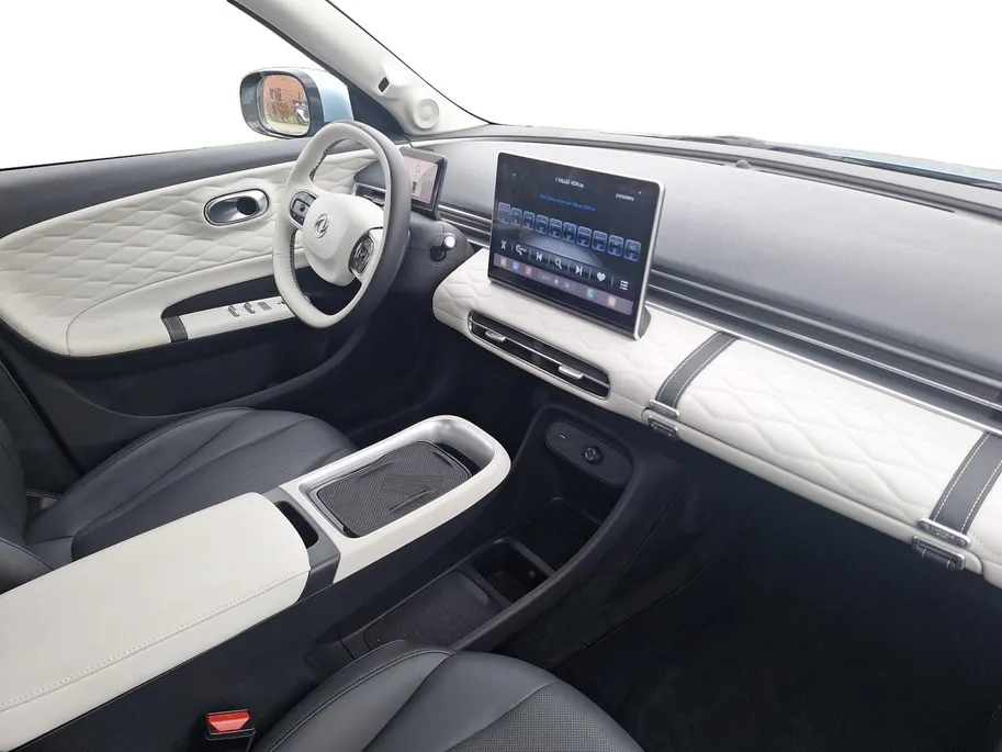 Dongfeng Box Launch Edition 42 kWh | Full Option | 360 Camera | Stoelverwarming & Stoelventilatie | Apple Carplay & Android Auto | Leder | 17'' LMV |