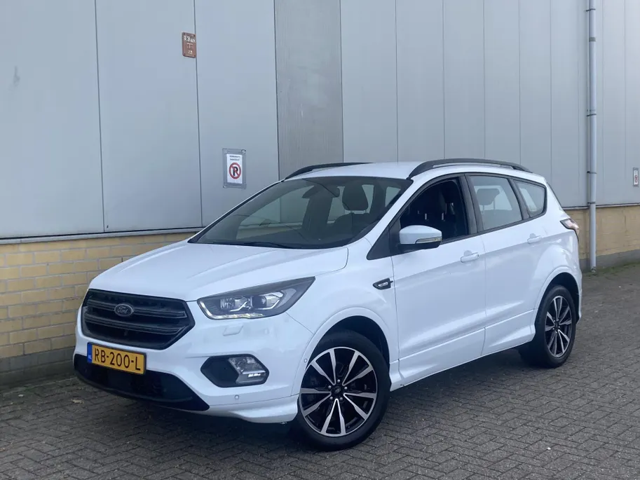 Ford Kuga 1.5 EcoBoost 150 pk ST Line afneembare - trekhaak - voorruitverwarming - groot navi