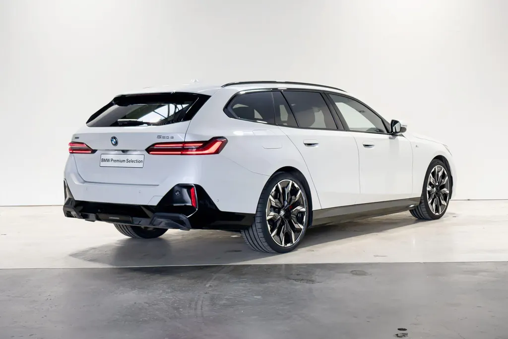 BMW 5 Serie Touring 550e xDrive Innovation Pack M Sportpakket Pro