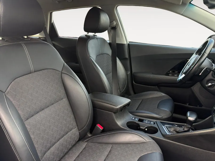 Kia Niro 1.6 GDi Hybrid DynamicLine | Stoel/Stuurverwarming | Carplay | Navi