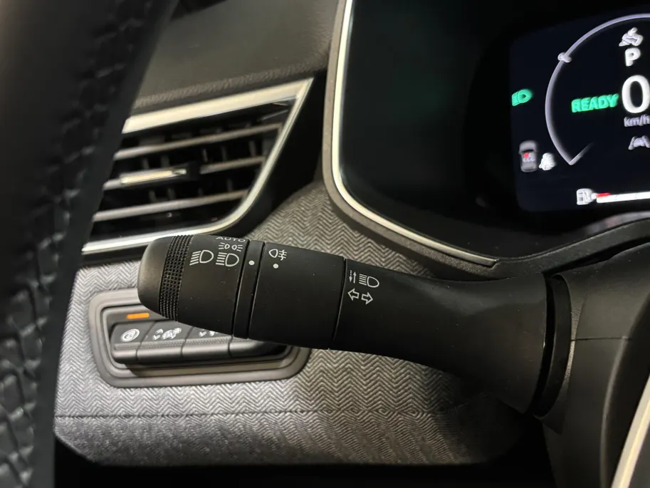 Renault Clio 145PK E-Tech Full Hybrid Techno Automaat | Digital Cockpit | 9,3' Navi | Climate Control | Apple CarPlay/Android Auto | Camera | Cruise Control | Armsteun | Lichtmetalen Velgen |