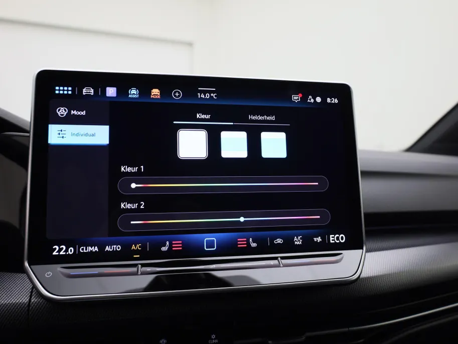 Volkswagen Golf GTE 1.5eHybrid 272PK GTE · Navigatie · Apple/Android Car Play · Camera + Parkeersensoren · Garantie t/m 18-03-2030 of 100000km · EXTRA INRUILKORTING ·