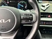 Kia Sportage 1.6 T-GDi Plug-in Hybrid AWD GT-PlusLine | EXCLUSIEVE UITVOERING | APPLE CARPLAY / ANDROID AUTO | PANO | ADAPT. CRUISE | STUUR/STOEL VERWARMING / VERKOELING | NAVI | 360° GRADEN | MEMORY SEATS | KAMELEON TINT |