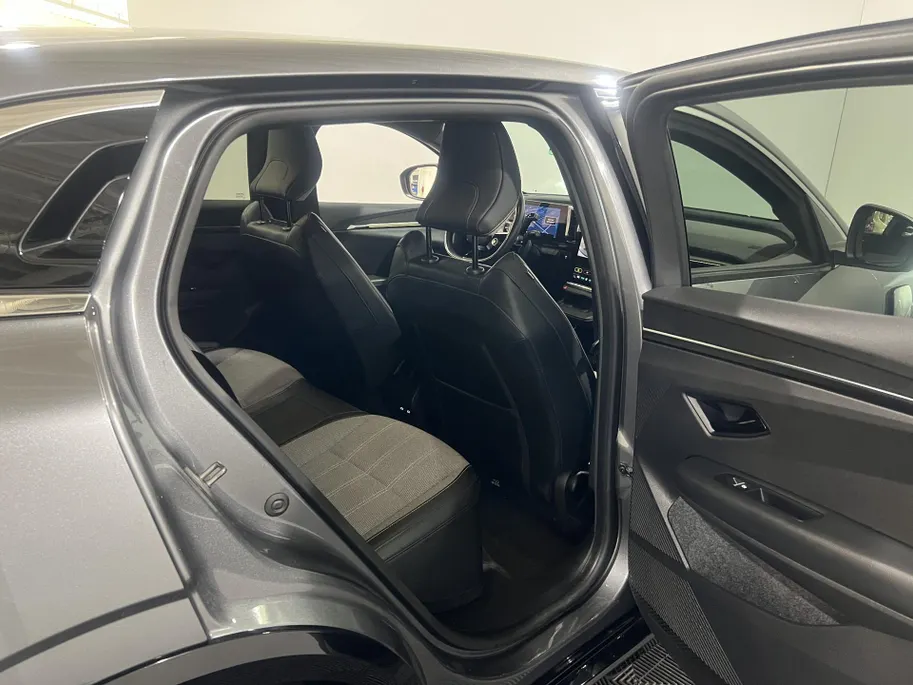 Renault Megane E-Tech 220PK EV60 Optimum Charge Techno Automaat | 360 Camera | Harman Kardon Audio | Binnenspiegel met Camera | Adaptive Cruise Control | Apple CarPlay/Android Auto | Navi | Climate Control |