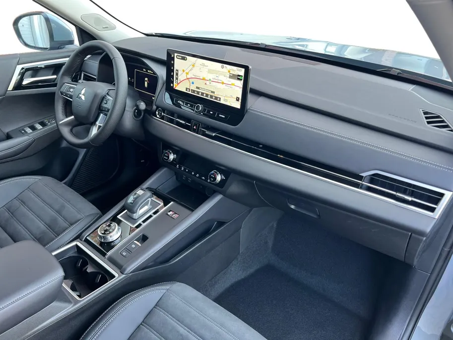 Mitsubishi Outlander 2.4 PHEV Business Edition | 8 JAAR GARANTIE | SNEL RIJDEN | Totaalprijs