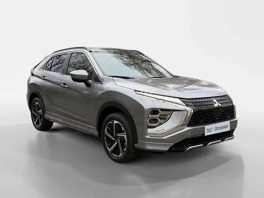 Mitsubishi Eclipse Cross Instyle | Pano dak | 360 Graden camera | Stoelverwarming voor en achter | Lederen stoelbekleding | Navigatie |