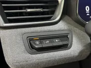 Renault Clio 1.0 TCe 90 GPF techno *Navi+Camera*Climate*Cruise*Parkeersensoren*Groot Scherm*L.M. Velgen