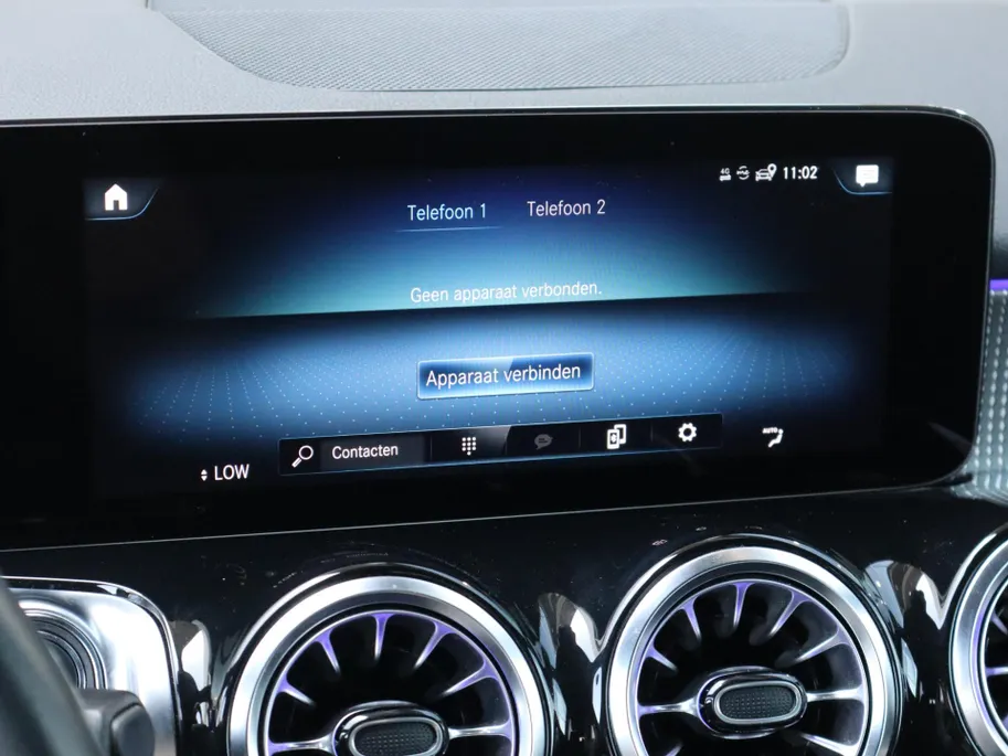 Mercedes-Benz EQB 250 Business Line 67 kWh l Panoramadak l Stoelverwarming l Achteruitrij camera