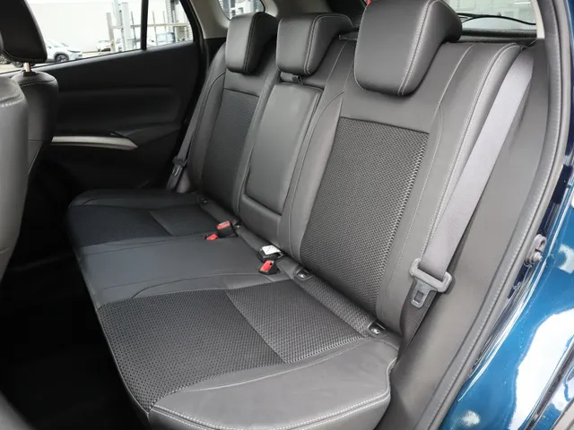 Suzuki S-Cross 1.4 BoosterJet Style Hybrid All Seasons | 360 camera | Leder