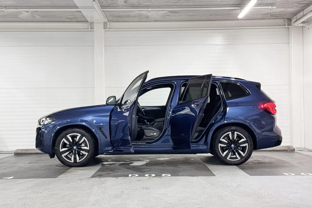 BMW iX3 Executive
