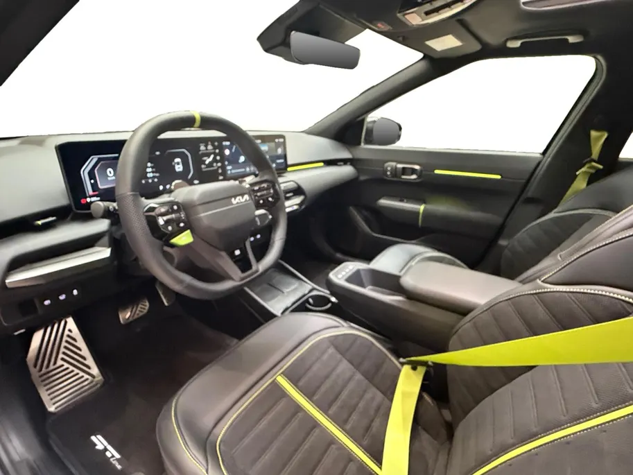 Kia EV4 GT AWD 81.4 kWh NIEUW IN SHOWROOM | HOTHATCHBACK | 292PK | UNIEK IN NEDERLAND