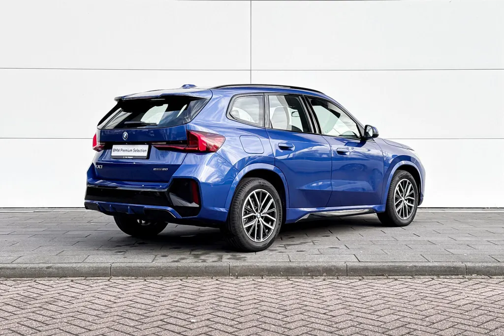 BMW iX1 eDrive20 67 kWh M Sport Edition