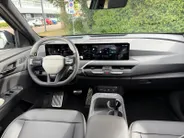 Kia EV5 GT-PlusLine 81.4 kWh Auto is verkocht | Warmtepomp | Massagefunctie | Harman/Kardon audio-installatie | Dodehoekcamera | 360 camera | Glazen schuif-/kanteldak | Memory seats | Elektrisch bedienbare achterklep