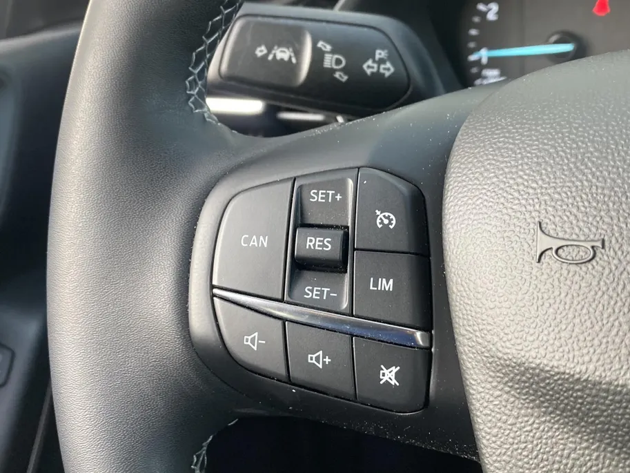 Ford Fiesta 1.0 EcoBoost Hybrid 125 pk Titanium Apple Carplay/Android Auto - Comfort Pack - Winter Pack