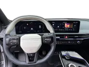 Kia EV6 GT-Line 84 kWh Panoramisch schuif-/kanteldak | Verwarmbare en geventileerde stoelen | V2L | Meridian Premium Sound System | 360 camera | Metallic lak | Fabrieksgarantie t/m 11-04-2033 + 3x 1 jaar* | NAP