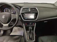 Suzuki S-Cross 1.4 Boosterjet Stijl AUTOMAAT NAVI AIRCO CAMERA ADAPTIEVE CRUISE CONTROLE APPLE CARPLAY ANDROID AUTO SCHUIFKANTELDAK LEER ZEER MOOIE AUTO DEALER ONDERHOUDEN