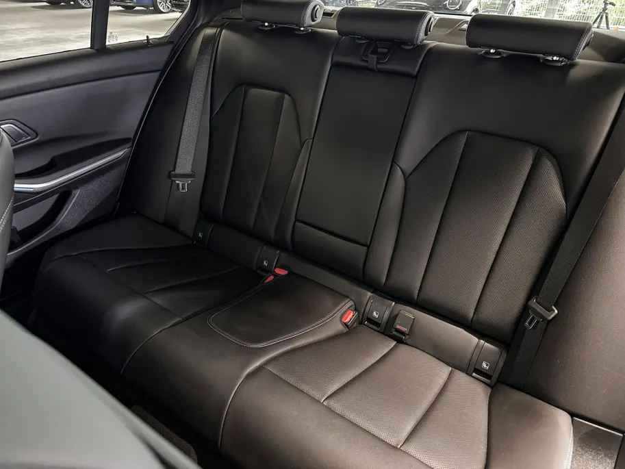 BMW 3 Serie Sedan 330e